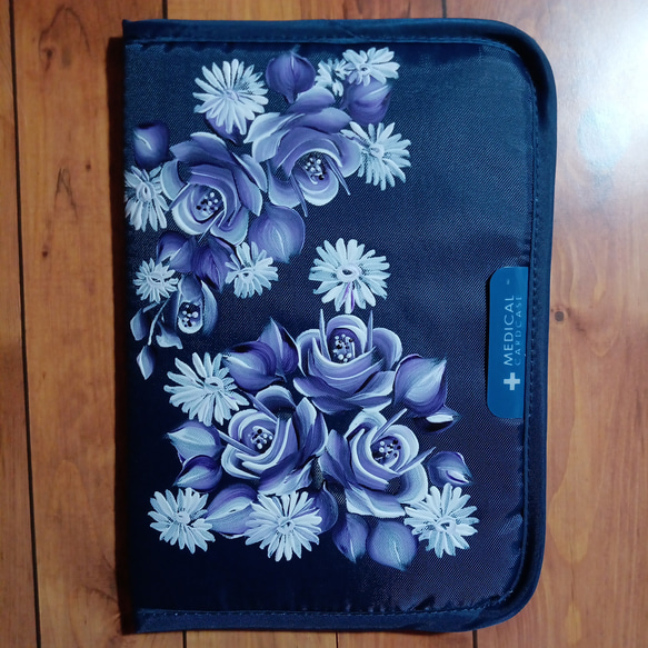 お薬手帳ケース トールペイント 手書き ハンドメイド 紫色の薔薇