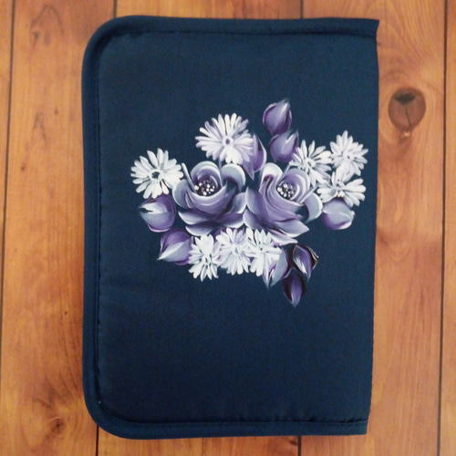 お薬手帳ケース トールペイント 手書き ハンドメイド 紫色の薔薇