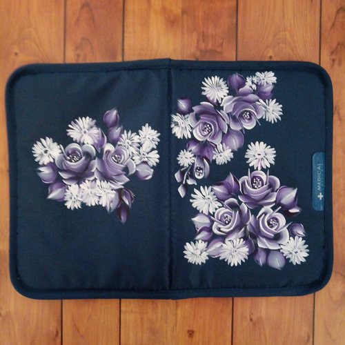 お薬手帳ケース トールペイント 手書き ハンドメイド 紫色の薔薇