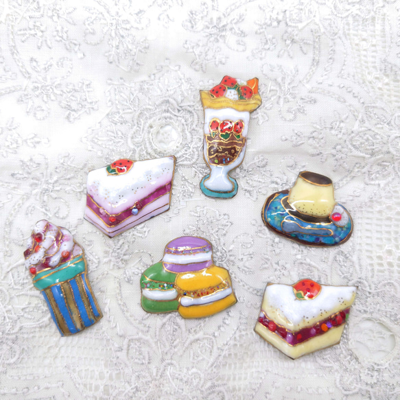 Sweets♪いちごショートケーキの七宝焼ピンブローチ（ピンバッジ）【受注制作】 11枚目の画像