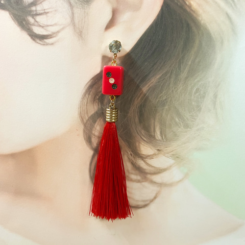 牌を選べるロングタッセル付きミニミニ麻雀牌ピアス【受注生産