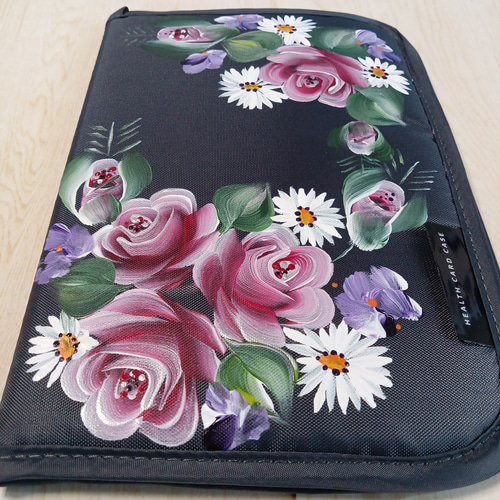 お薬手帳ケース トールペイント 手書き ハンドメイド アクリル絵の具