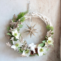 【クリスマスリース】クリスマスローズの聖なる夜の1番星リース 3枚目の画像