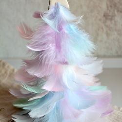 夢色レインボーフェザーのクリスマスツリーのアレンジ【台座別売り】 12枚目の画像