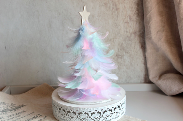 夢色レインボーフェザーのクリスマスツリーのアレンジ【台座別売り】 9枚目の画像