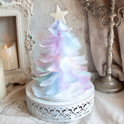 夢色レインボーフェザーのクリスマスツリーのアレンジ【台座別売り】 1枚目の画像