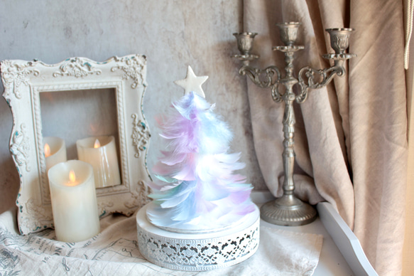 夢色レインボーフェザーのクリスマスツリーのアレンジ【台座別売り】 7枚目の画像