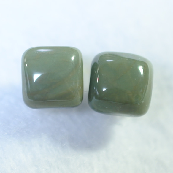 (1 件) 帝王碧玉方形耳環（8 毫米，綠色，鈦柱） 第1張的照片