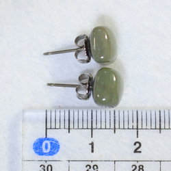 (1 件) 帝王碧玉方形耳環（8 毫米，綠色，鈦柱） 第5張的照片
