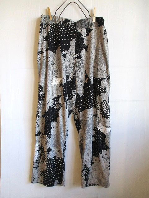 黒地綺麗なレース柄プリント　レースモチーフ付きサルエルパンツ　両サイド脇ポケット付き　1点物