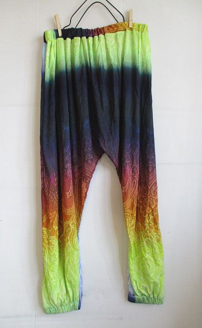 カラフルグラデーション　前後どちらでも履ける　サルエルニットパンツ　リラックス