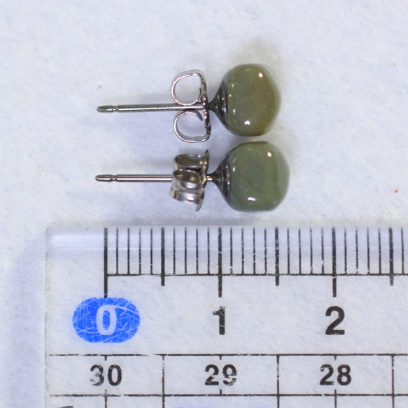 (1 件) 帝王碧玉方形耳環（6 毫米，綠色，鈦柱） 第5張的照片