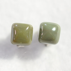(1 件) 帝王碧玉方形耳環（6 毫米，綠色，鈦柱） 第1張的照片