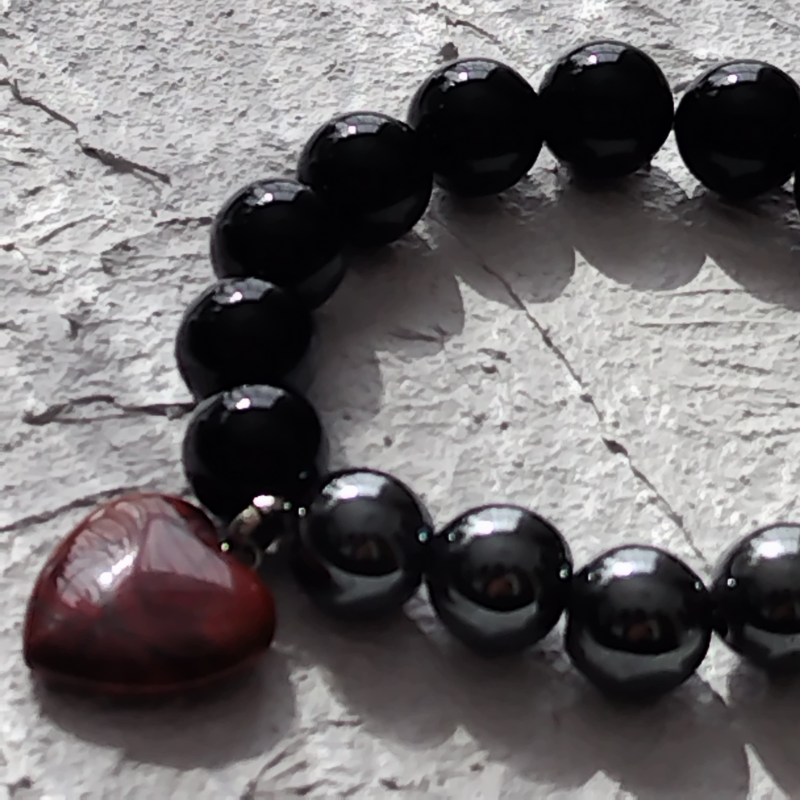 オニキス×レッドブラッドストーン【桃源石ブレスレット】