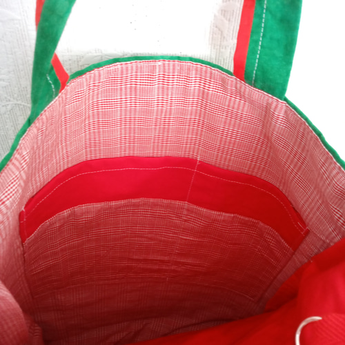 クリスマスカラー☆トートバッグ☆パッチワーク☆ハンドメイド トート