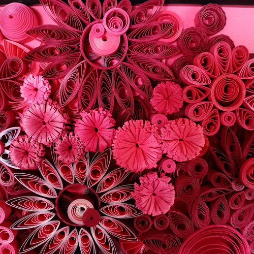 赤い花のクイリングペーパーアート その他インテリア雑貨 Craft Studio