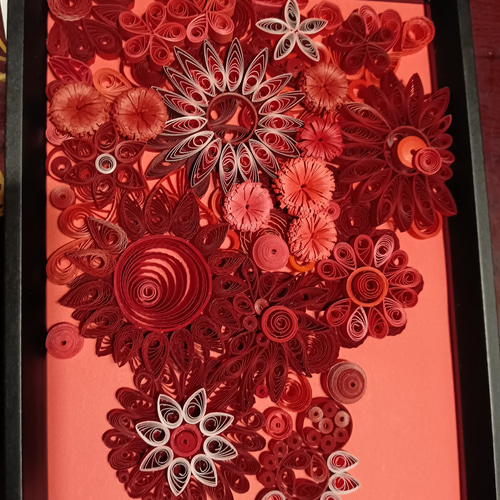 赤い花のクイリングペーパーアート その他インテリア雑貨 Craft Studio