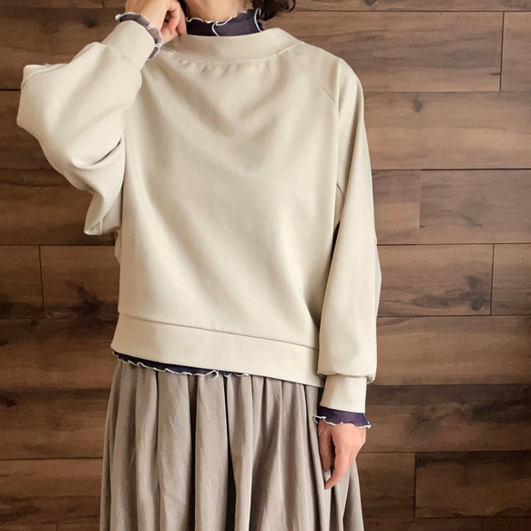 春秋に大人気！『一枚でサマになる♡』バンザイスリーブのキレイ目ポンチトレーナー 15枚目の画像