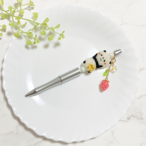 ♡えへへ♡はにかむ笑顔のおもちパンダちゃん♡羊毛フェルト カスタム