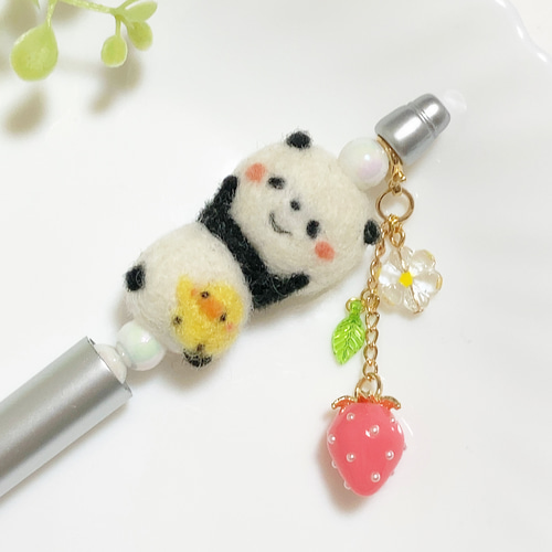 ♡えへへ♡はにかむ笑顔のおもちパンダちゃん♡羊毛フェルト カスタム