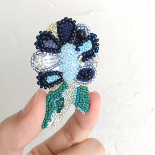 新しい到着 オートクチュールビーズ刺繍ブローチ 植物の断面(ブラックベリー アクセサリー