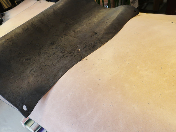 革製作材料 レザークラフト 床 サドルレザー 革材料 ハンドクラフト ハンドメイド レザー ハギレ 未使用 5 4枚目の画像