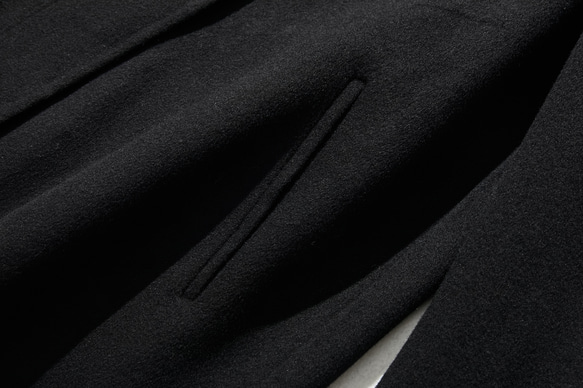 フォーマルからカジュアルまで合わせやすく　ノーカラーウールコート　ブラック231105-2 6枚目の画像