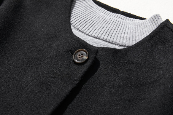 フォーマルからカジュアルまで合わせやすく　ノーカラーウールコート　ブラック231105-2 4枚目の画像