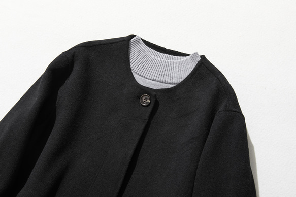 フォーマルからカジュアルまで合わせやすく　ノーカラーウールコート　ブラック231105-2 2枚目の画像