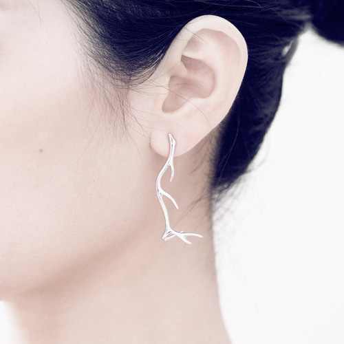 LIE STUDIO ゴールド シルバーメッキピアス LIE STUDIO THE CAROLINE ドロップボールピアス