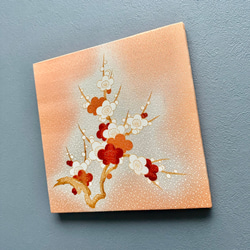 着物のファブリックパネル　輝くオレンジに咲く梅　着物リメイク　インテリア　和モダン　古民家　正月飾り　壁飾り　 1枚目の画像