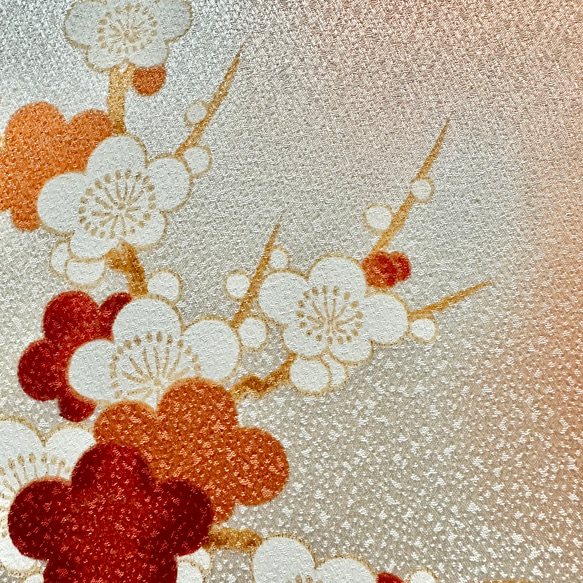 着物のファブリックパネル　輝くオレンジに咲く梅　着物リメイク　インテリア　和モダン　古民家　正月飾り　壁飾り　 5枚目の画像