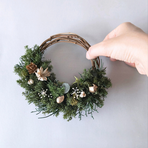 小さなクリスマスリースとオーナメントのセット クリスマス