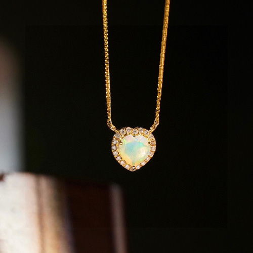 k18オパールダイヤ付きネックレス