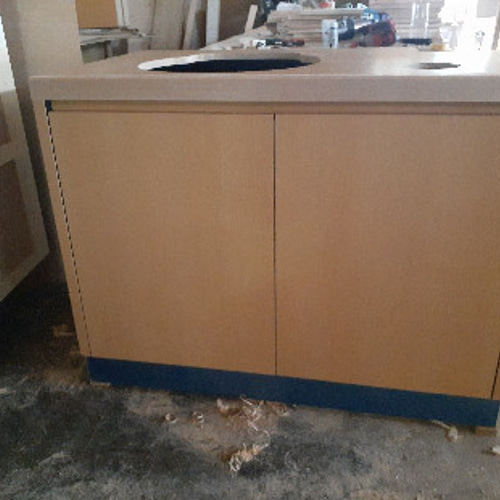 なんでもつくる家具屋 建具・店舗什器オーダーページ 紹介文お読み 