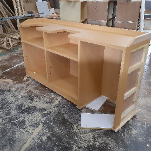 なんでもつくる家具屋 建具・店舗什器オーダーページ 紹介文お読み 
