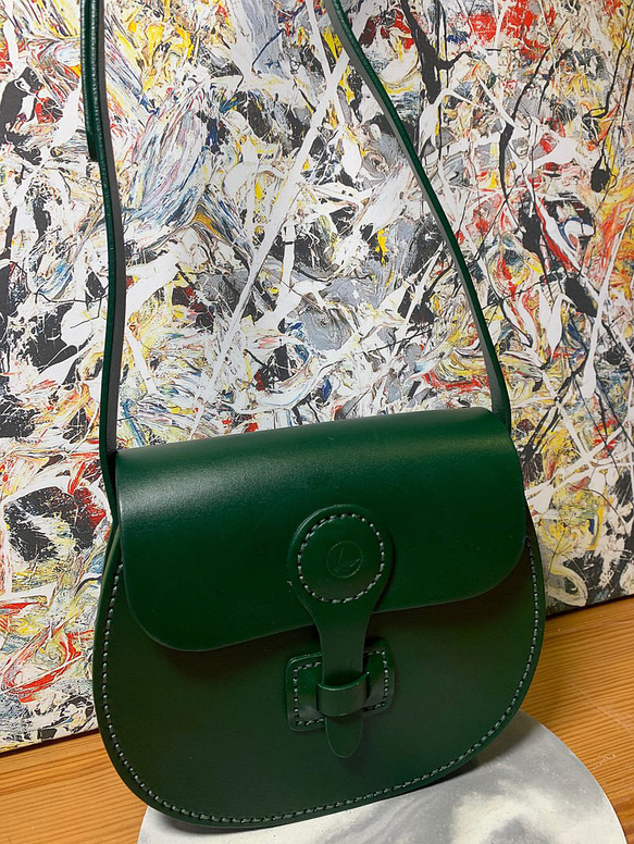 Liang Xu Leather Art】本革ラウンドバッグ/ショルダーバッグ/斜めがけ  