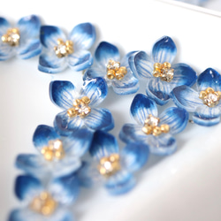 青い紫陽花ときらめくbijouのネックレス　　花、ギフト 16枚目の画像