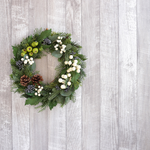 クリスマス～ヒイラギと針葉樹のナチュラルリース フェイクグリーン