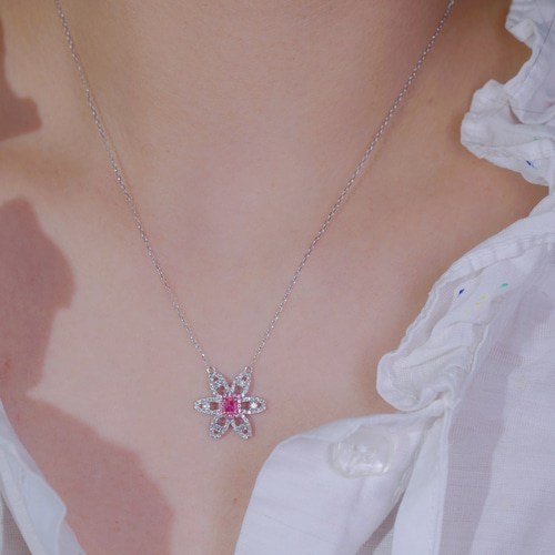 ピンクダイヤモンド付きネックレスk18 ネックレス・ペンダント パール