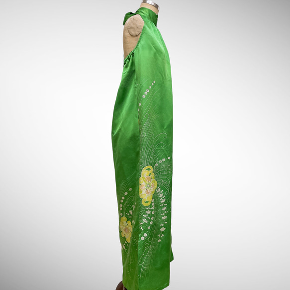 存在感を放つグリーン ホルターワンピ 着物リメイク パーティーワンピ 和柄 演奏会 コンサート 撮影 衣装 J51101 15枚目の画像