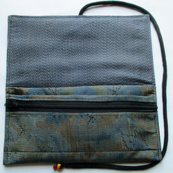 ７４５０　色大島紬の着物で作った和風財布・ポーチ#送料無料 5枚目の画像