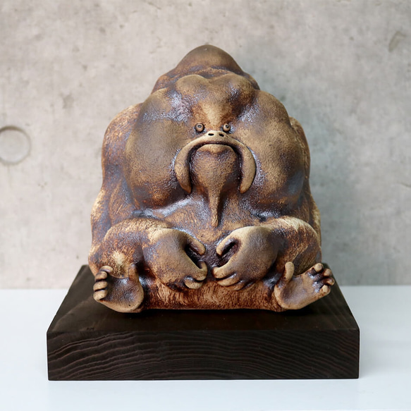 大猩猩物件陶器由 Katsuhito Fuchiwaki 陶器鹿兒島室內設計雕塑日本製造手工製作 第2張的照片