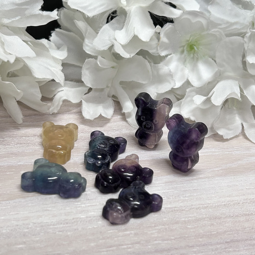 フローライト（蛍石）くまさん 彫刻 1個 ミニサイズ カラフル 熊さん