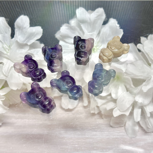 フローライト（蛍石）くまさん 彫刻 1個 ミニサイズ カラフル 熊さん