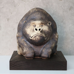 大猩猩物件陶器由 Katsuhito Fuchiwaki 陶器鹿兒島室內設計雕塑日本製造手工製作 第2張的照片