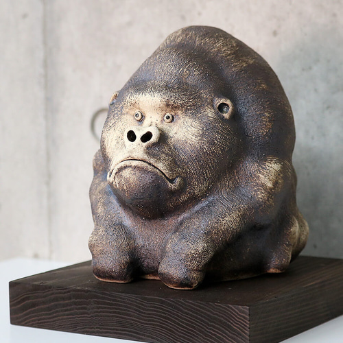 大猩猩物件陶器由Katsuhito Fuchiwaki 陶器鹿兒島室內設計雕塑日本製造 
