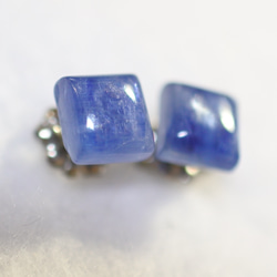 (1 件) 藍晶石耳環（6 毫米方形鈦柱） 第3張的照片