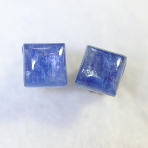 (1 件) 藍晶石耳環（6 毫米方形鈦柱） 第1張的照片
