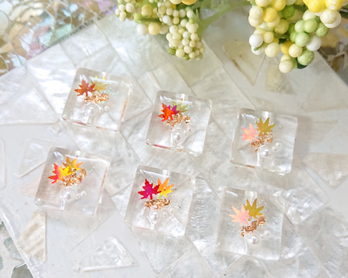 紅葉のビーズ☆6個 p7 もみじ/落ち葉/秋/ビーズ/クリア ビーズ こう